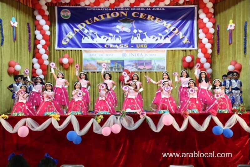 iis-jubail-celebrates-kg-graduation_kuwait