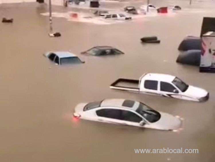 heavy-rains-lash-saudi-city-of-taif-in-western-saudi-arabia_kuwait