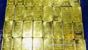 -more-than-1-million-riyals-gold-biscuits-seized-from-a-passenger-who-traveled-from-riyadh-to-lucknow_UAE