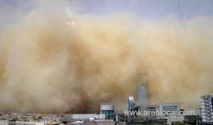 sandstorms-cause-major-health-problems,-expert-warns_UAE