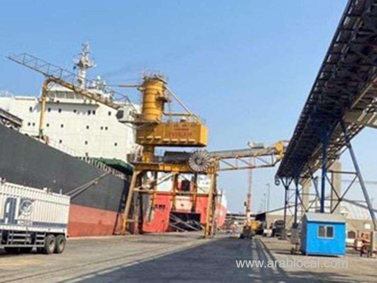 first-shipment-of-saudiproduced-wheat-docks-in-jeddah-saudi