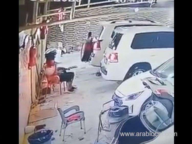 man-escapes-death-by-seconds-as-car-hits-wall-saudi