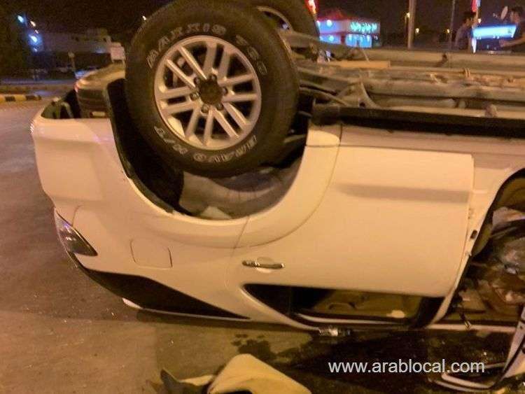 five-saudis-make-narrow-escape-after-their-car-overturns-in-shaqraa-saudi