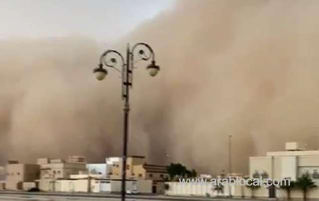 strong-sand-storm-hits-al-qassim-region-of-saudi-arabia-saudi