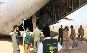 first-saudi-relief-planes-land-in-cyclone-hit-socotra_UAE