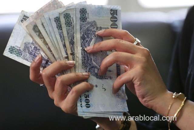 two-expat-workers-arrested-for-stealing-one-million-saudi-riyals-saudi