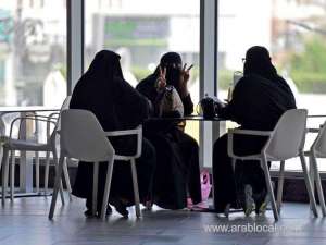 women-working-in-the-civil-service-sector-has-increased-25-times-within-the-last-10-years_UAE