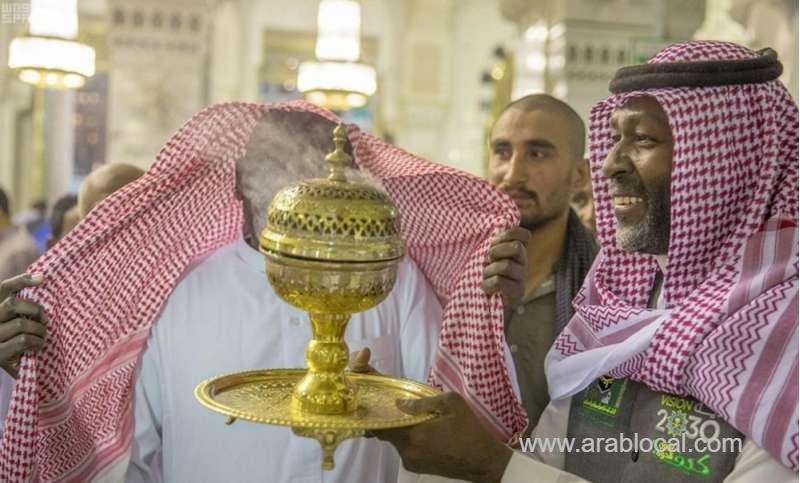 spiritual-aroma-at-the-grand-mosque-in-makkah-saudi