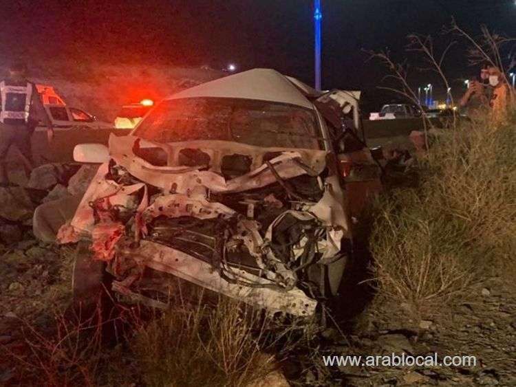 one-man-was-killed-and-four-others-injured-when-car-flips-in-hejaz-saudi