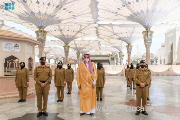 99-women-security-personnel-deployed-at-prophets-mosque-serving-worshipers-during-ramadan-saudi