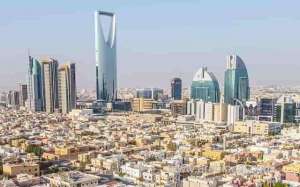 reducing-precautions-starting-sunday-mask-is-not-must-in-public-places--moi_UAE