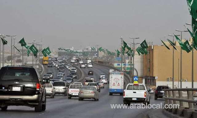 two-conditions-for-expats-to-get-a-public-driving-license-4-wrong-behaviors-when-road-is-congested-saudi