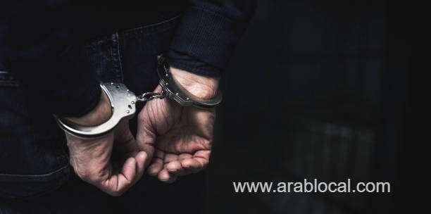 police-arrest-2-saudis-who-ran-over-and-robbed-passerby-in-riyadh-saudi