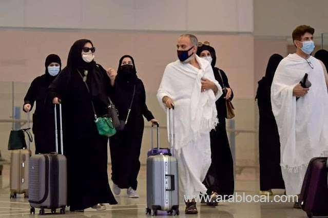 before-entering-the-kingdom-saudi-arabia-issues-umrah-permits-for-all-visa-holders-saudi