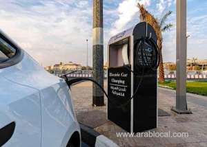 the-first-fast-charging-service-for-electric-cars-has-been-launched-by-madina_UAE