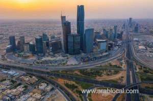 fines-of-sr10000-and-recruitment-bans-of-five-years-for-firms-that-allow-staff-to-work-for-others_UAE