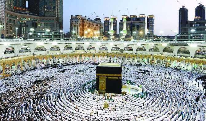 worshippers-flocked-to-eid-al-fitr-prayers-at-the-grand-mosque--saudi