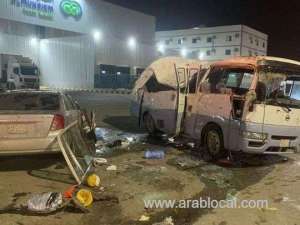 a-horrific-accident-kills-3-people-and-injures-17_UAE