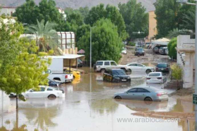 cars-swept-away-in-flash-floods-in-jeddah-saudi