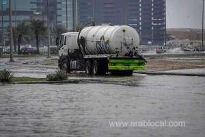 as-heavy-rain-is-forecast-for-jeddah-and-rabigh-on-today-schools-will-remain-closed_UAE