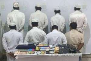 riyadh-cops-have-arrested-eight-expats-for-promoting-fake-umrah-campaigns_UAE