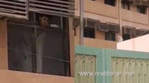 video-of-alahsa-school-officials-detaining-students-goes-viral-leading-to-their-dismissal_UAE