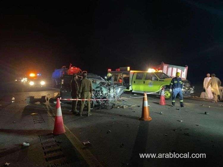 jizan-road-crash-kills-six-people-including-five-members-of-a-family-saudi