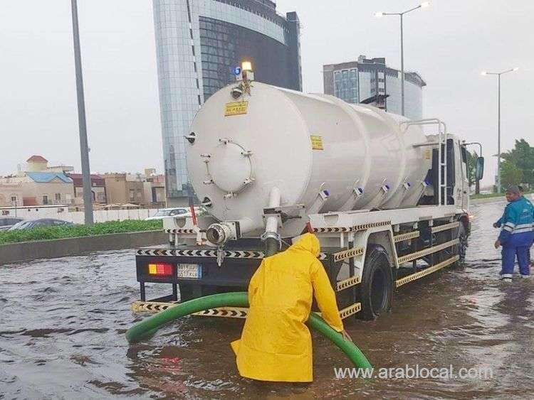 severe-thunderstorms-expected-in-saudi-arabia-until-friday-saudi