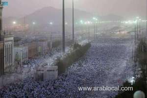 unveiling-the-worlds-longest-pedestrian-path-hajj-pilgrims-embark-on-the-journey-to-muzdalifah-after-the-mount-of-mercy-ritual-in-arafat_UAE