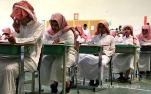next-sunday-over-500000-teachers-will-resume-classes_UAE