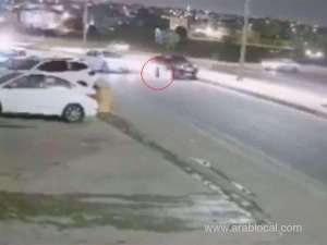 heartwarming-video-saudi-drivers-quick-action-saves-child-goes-viral_UAE