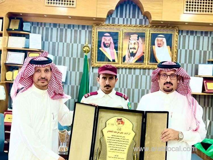 saudi-citizens-journey-from-security-guard-to-biology-teacher-inspires-many-saudi