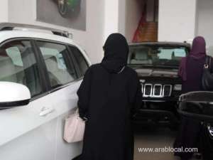 researchers-studying-economic,-social-impact-of-women-driving_UAE