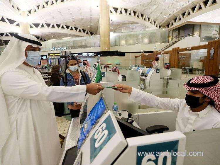 saudi-arabia-cracks-down-on-illegal-passenger-transport-at-airports-saudi