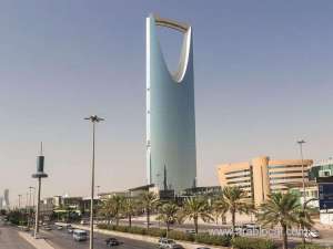 saudi-arabia-announces-incentives-to-support-smes-in-providing-licensed-labour-housing_UAE