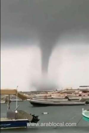 rabigh-waterspout-strongest-ever-recorded-reaches-shoreline-amid-heavy-rain-and-storms_UAE