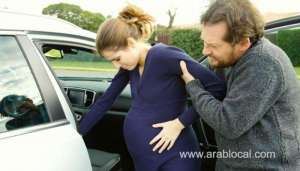 woman-denied-hospital-admission-gives-birth-in-car_UAE