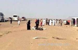 two-killed-as-bus-overturns-in-saudi-arabia_UAE