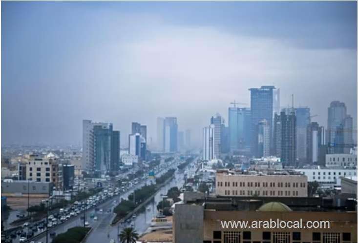 saudi-arabia-issues-rain-and-flood-warning-across-multiple-regions-until-friday-saudi