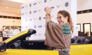saudi-woman’s-dream-takes-shape-in-the-form-of-a-black-and-yellow-mustang_saudi