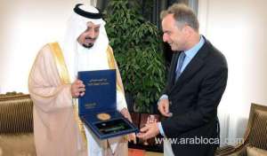 netherlands-envoy,-asir-governor-discuss-possible-tie-ups_UAE