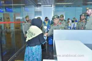 passports-director-general-visits-hajj-halls-at-madinah-airport_saudi