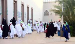 female-guides-in-madinah-expressed-pride-in-their-work-_UAE