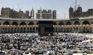 arab-pilgrim-commits-suicide-in-makkah_UAE