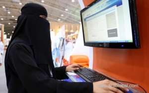 12-saudi-women-joined-in-a-training-for-air-traffic-controllers_UAE