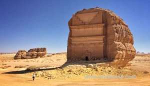 2,000-year-old-city-in-saudi-arabia-has-everything-but-the-crowds_UAE