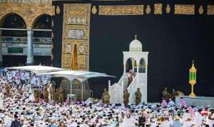 king-salman’s-guests-offer-friday-prayers-in-makkah_UAE