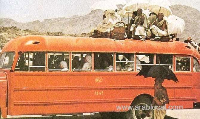 pilgrims-build-a-path-of-peace-on-road-to-makkah-saudi