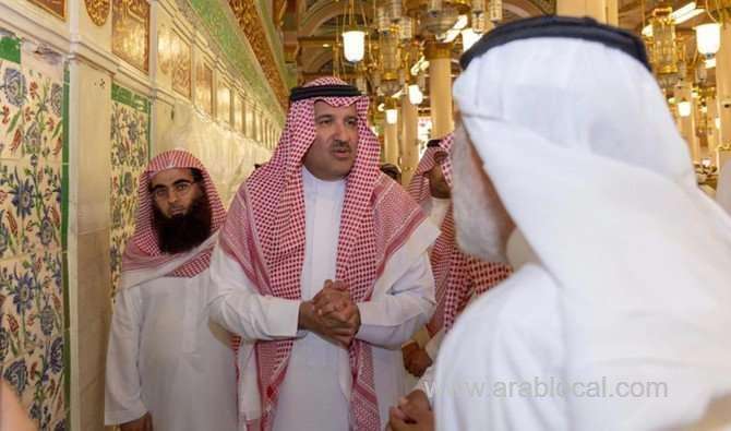 madinah-governor-inspects-prophet’s-mosque-restoration-work-saudi