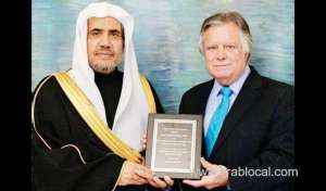 mwl-chief-receives-world's-religions-peace-award_UAE